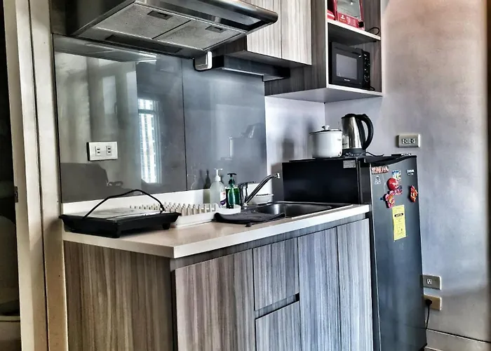Beautiful In Bgc Taguig - Mckinley Apartment